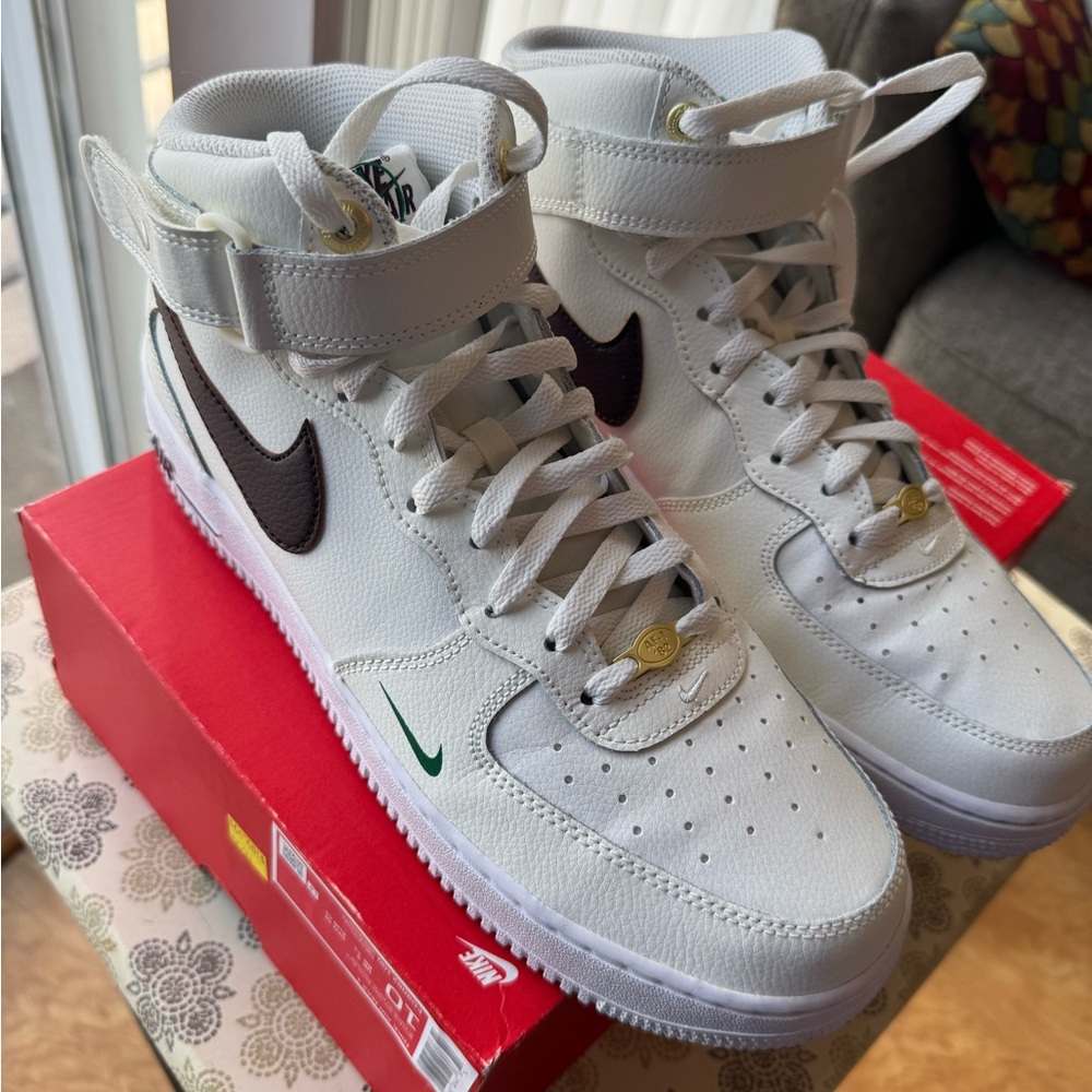 Nike High-Top Sneakers - White and Brown